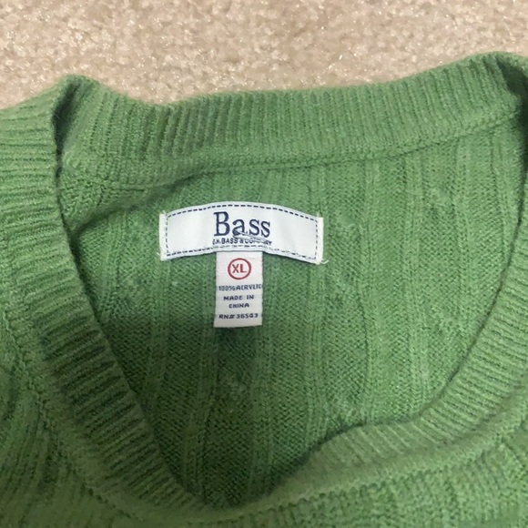 trendy green sweater - Picture 3 of 3